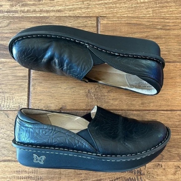 Alegria Debra Black Embossed Rose Slip On Comfort Clogs Nursing Shoes Size 41 - Picture 9 of 12